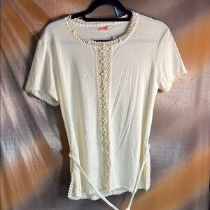 Vintage Filipino Elegant Cream Lace Trim Top‎ 38” chest. 501